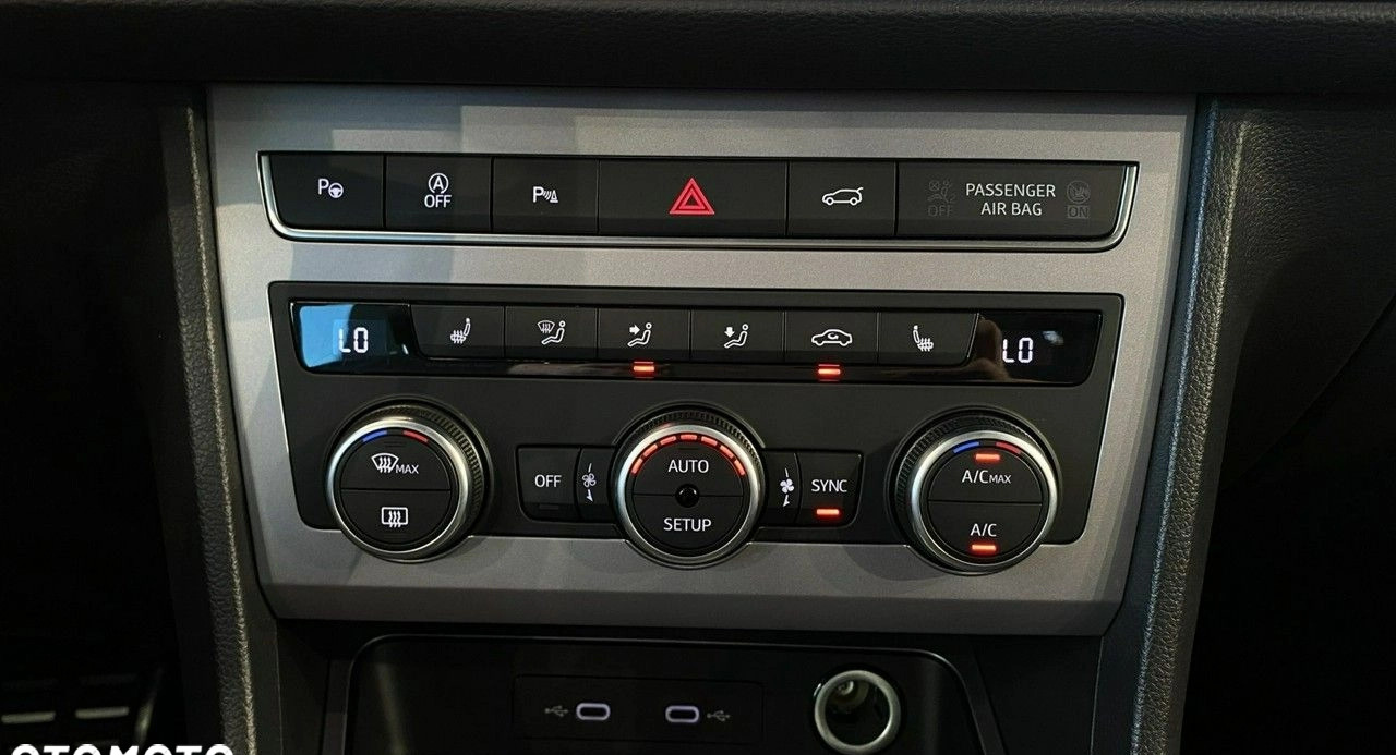 Seat Ateca cena 121900 przebieg: 75700, rok produkcji 2021 z Otmuchów małe 379